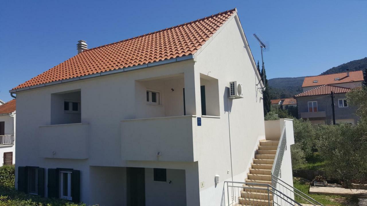 Apartmani Lomar Stari Grad  Exterior photo